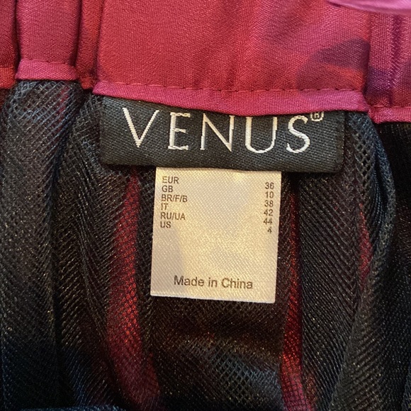 Venus party skirt - Picture 2 of 3